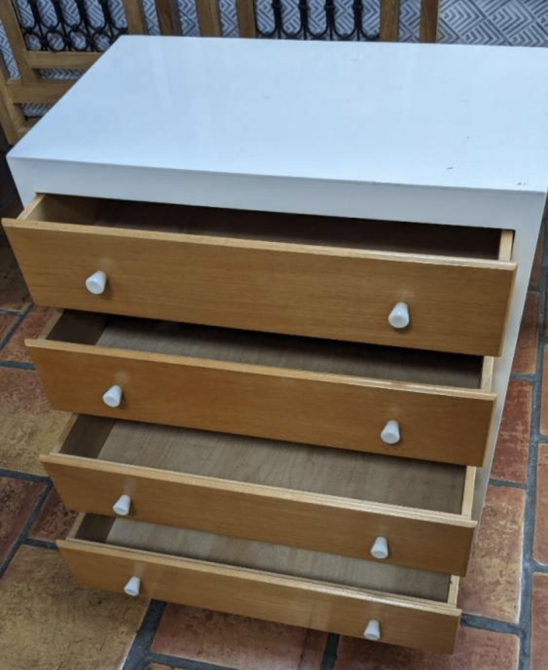 Beautiful Vintage  Chest of Drawers Delivery Available 