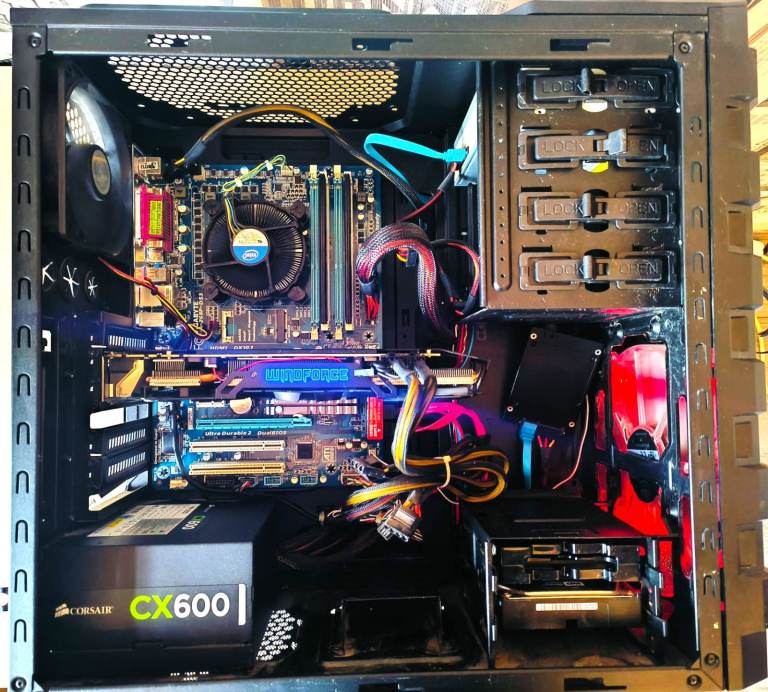 Gaming PC Computer i7 CPU Dual Raid SSD Corsair PSU Gigabyte GeForce GTX 970 Tower