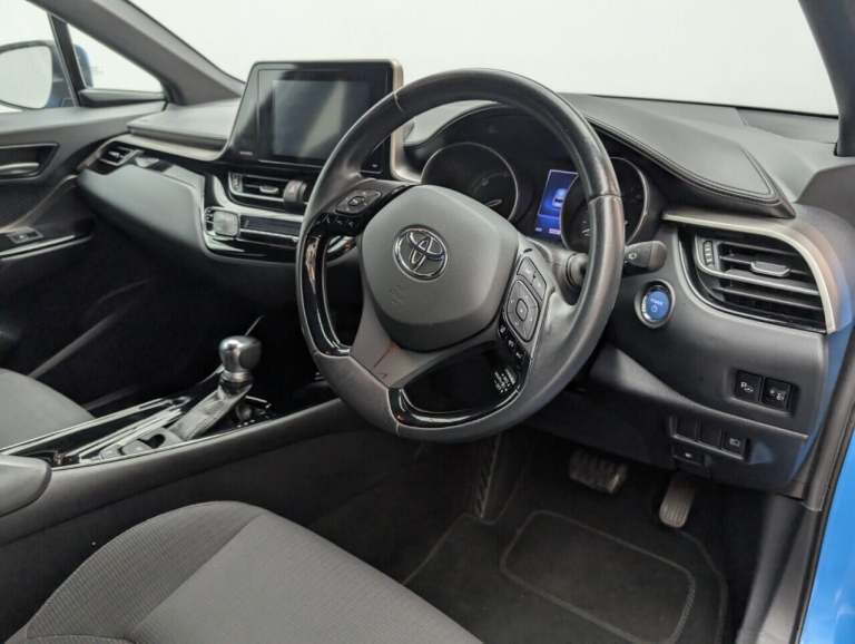  Toyota C-HR 1.8 VVT-h Design SUV 5dr Petrol Hybrid CVT Euro 6 (s/s) (122 ps) - HEATED S Petrol/E...