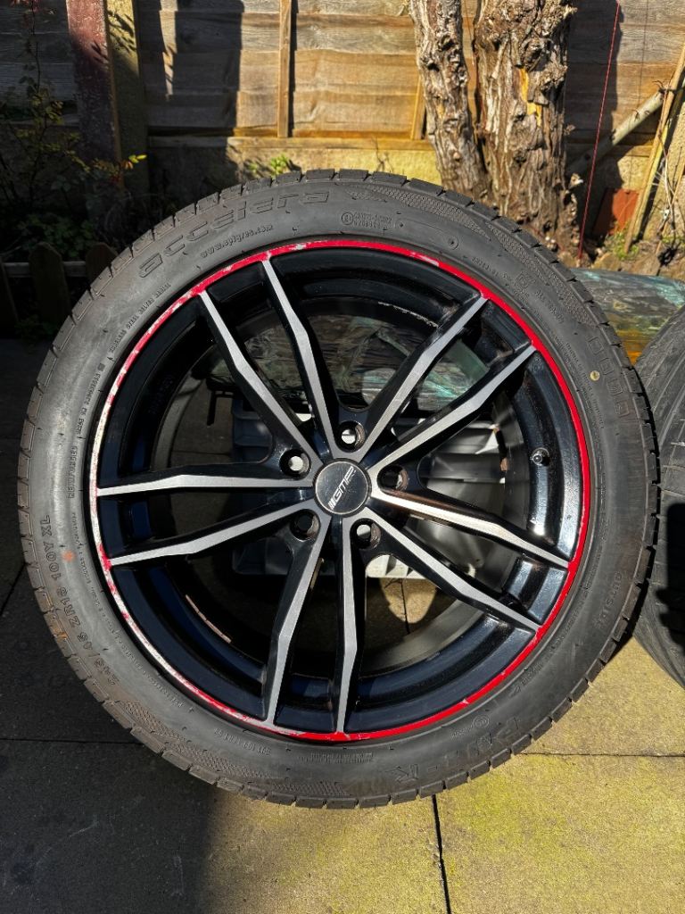 18-inch Alloy Wheel with Tire