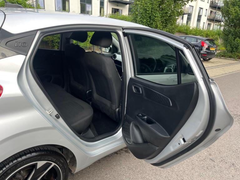 2022 Hyundai i10 1.0 Premium Euro 6 (s/s) 5dr HATCHBACK Petrol Manual