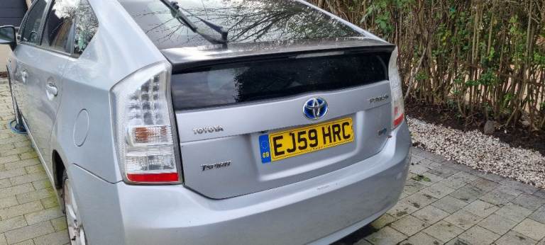 Automatic Toyota Prius Hybrid  Cruise control Navigation  £20 Tax Revorse Camera LEZ Spear & Repair