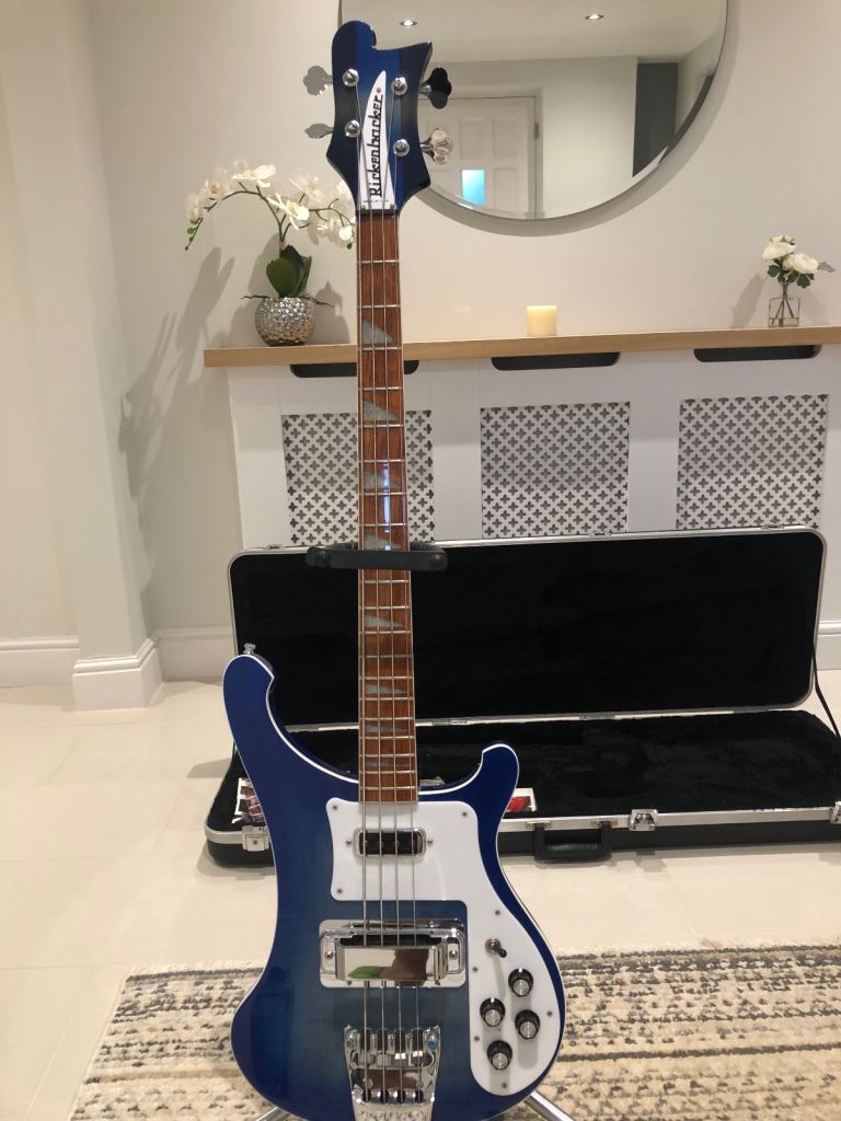 Rickenbacker 4003 limited blue burst colour 