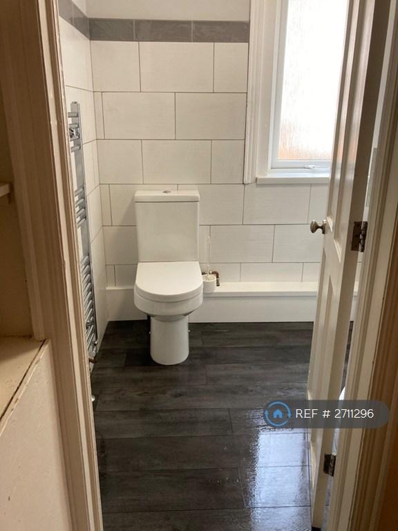 2 bedroom flat in Tennyson Road, Southampton, SO17 (2 bed) (#2711296)