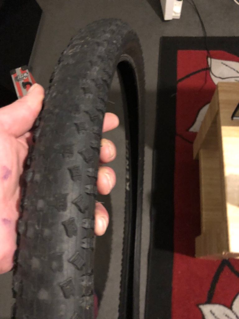 29” bike tyre with some tread 