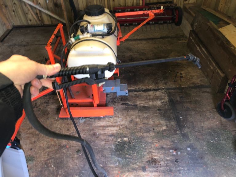 Sprayer suit kabota G1700 