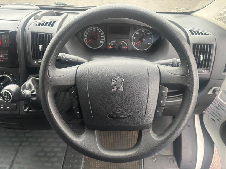 2013 Peugeot Boxer  2.2 HDi 440 Window Van 4dr Diesel Manual FWD L4 H2 (130 bhp) Minibus Diesel M...