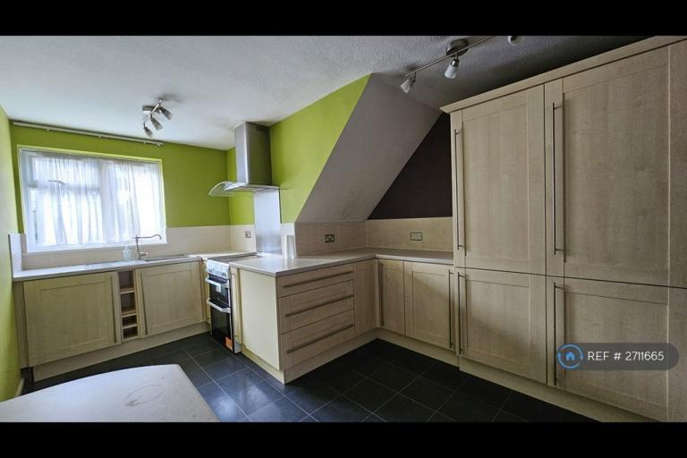 2 bedroom flat in Green Acres, Croydon, CR0 (2 bed) (#2711665)