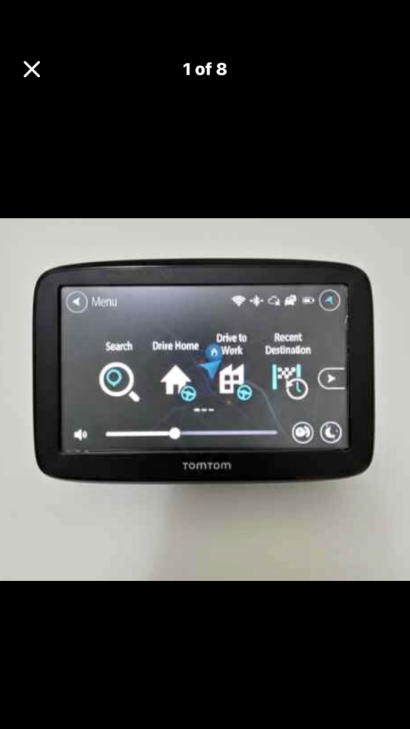 TomTom Car Sat Nav GO Basic 5 (5 Inch, Updates Via Wi-Fi, TomTom Traffic andEurope Maps) bundle