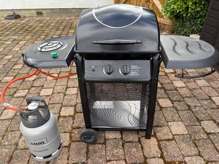 Laguna barbecue with gas bottle and cover