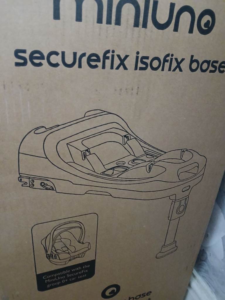 Baby car seat/ carrier  and new car installer 