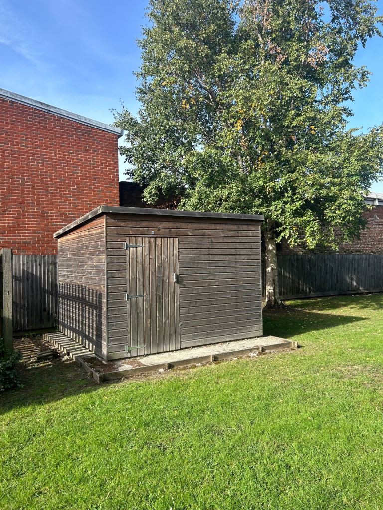 One bedroom GFF in Romford To Central London 