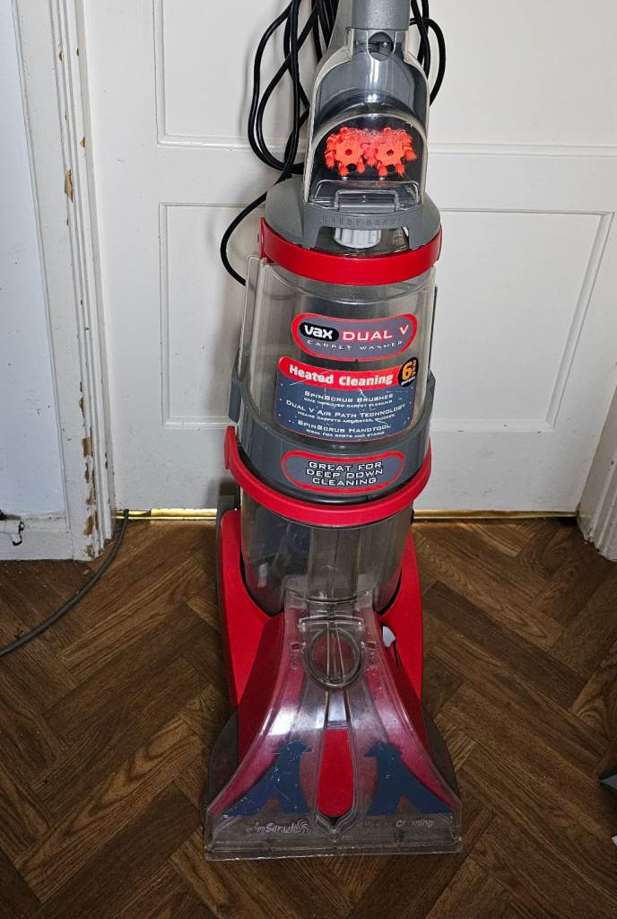 Vax Dual V carpet washer with heated cleaning, hose and x 2 cleaning attachments 