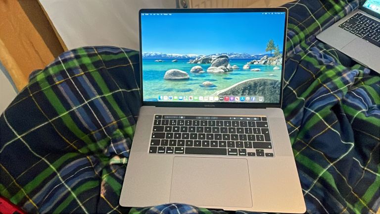 MacBook Pro 16” 2019 mint space grey 