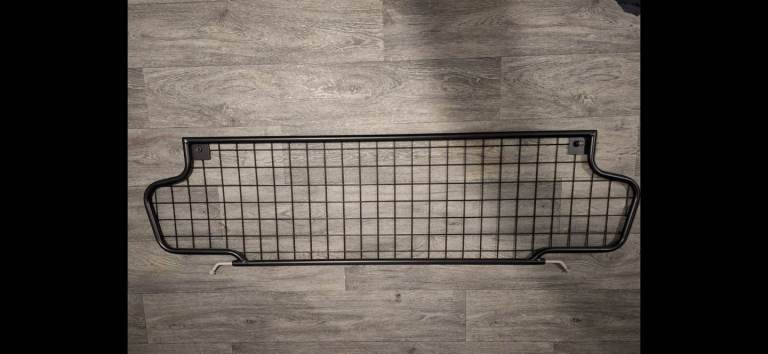 Bmw x5 e53 dog guard