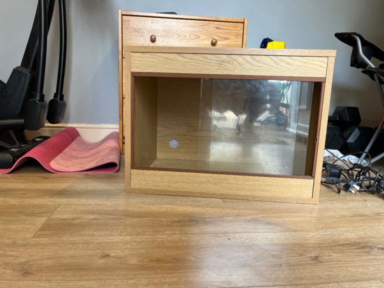 Vivarium and accessories 