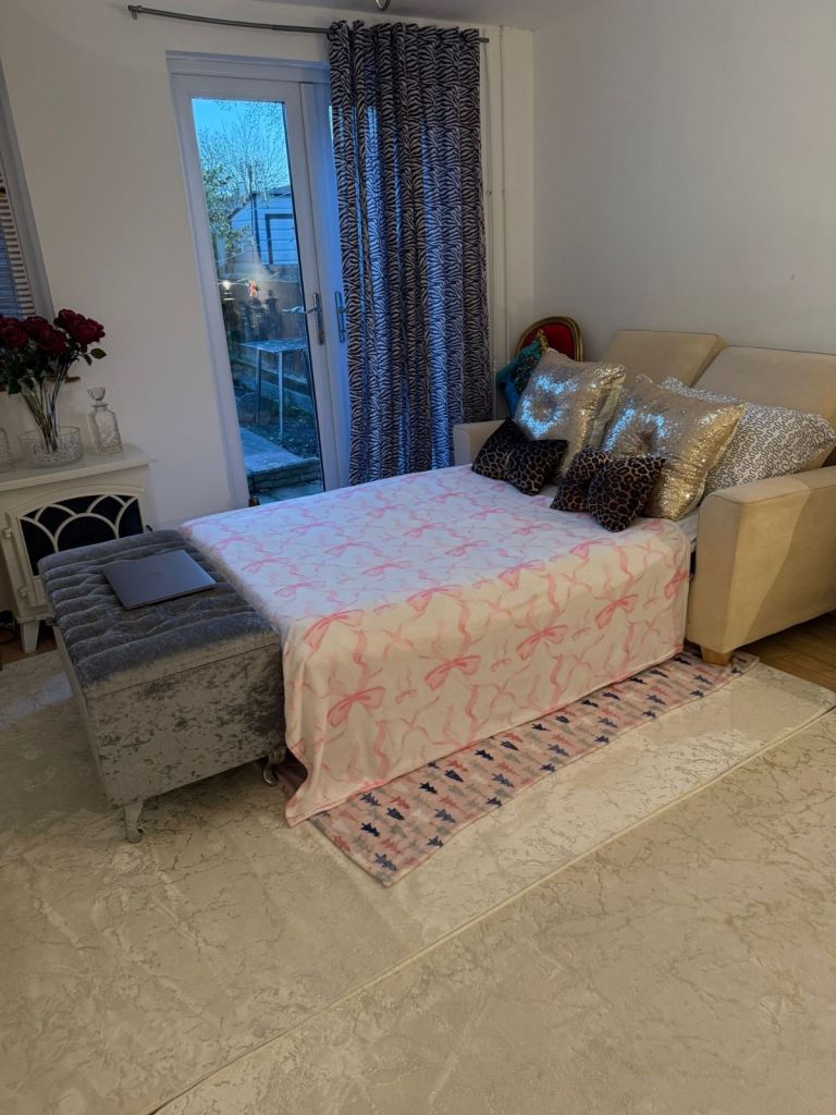 Room to rent 