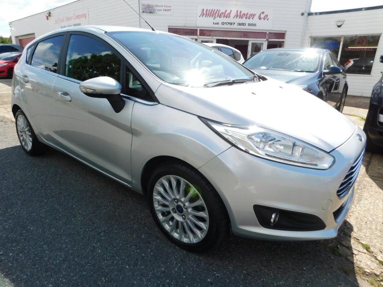 2015 Ford Fiesta TITANIUM Hatchback Petrol Manual