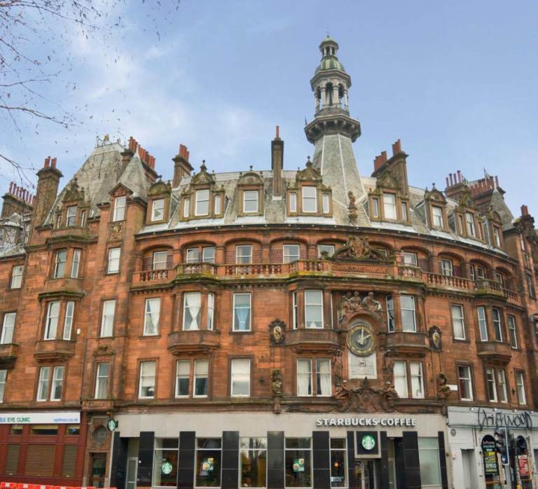 Bedrooms in LARGE 4 Bedroom Flat, Large Kitchen, Living Room, Charing Cross Mansions, Sauchiehall St