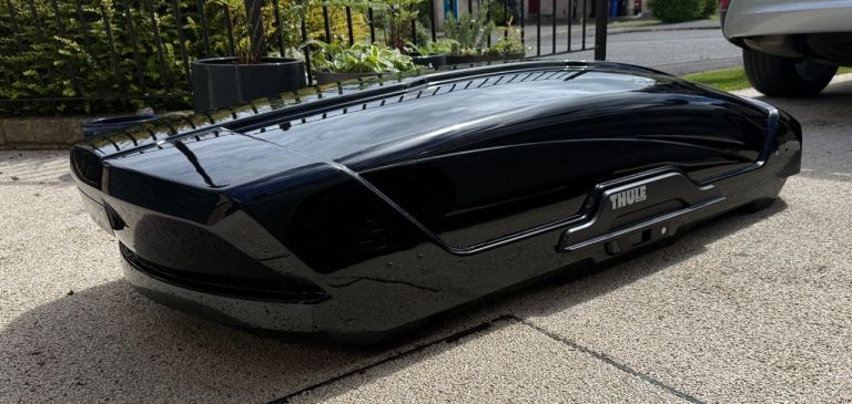 Thule Roof Box: Motion: 3L black glossy