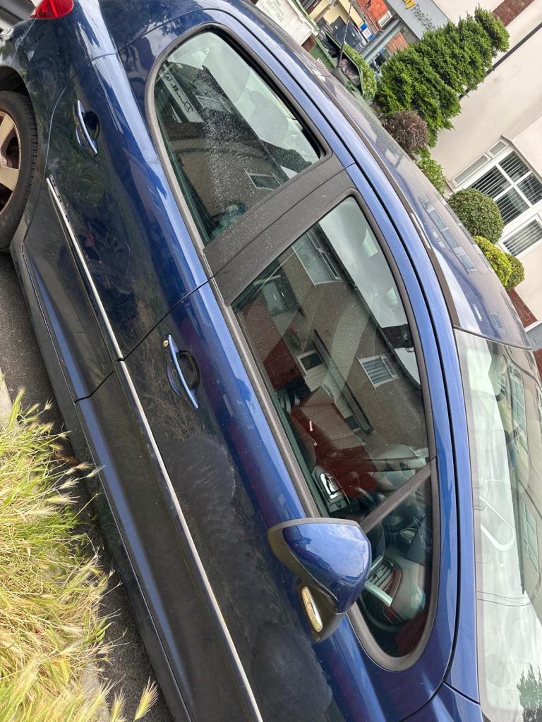 Peugeot, 207, Hatchback, 2010, Semi-Auto, 1598 (cc), 5 doors