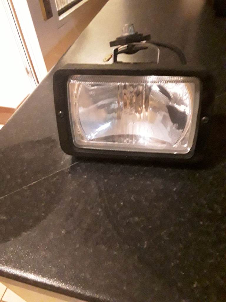 Reliant Scimitar Se6/se6a/ se6b GTC Halagon spot lights may fit other classic cars
