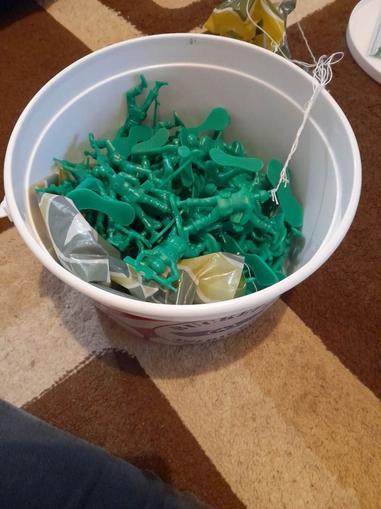 Bucket O soldiers toy story 