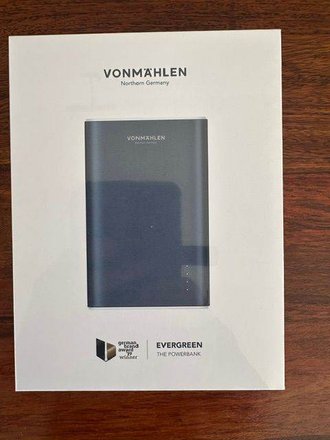 VONM’A’HLEN EVERGREEN P0WERBANK - 10,000 mAh CAPACITY - NEW & SEALED 