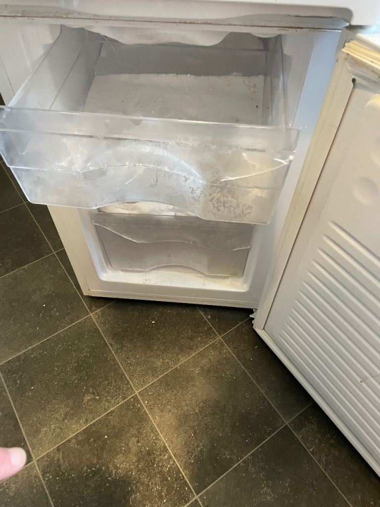 Bush Fridge Freezer - White, Good Condition