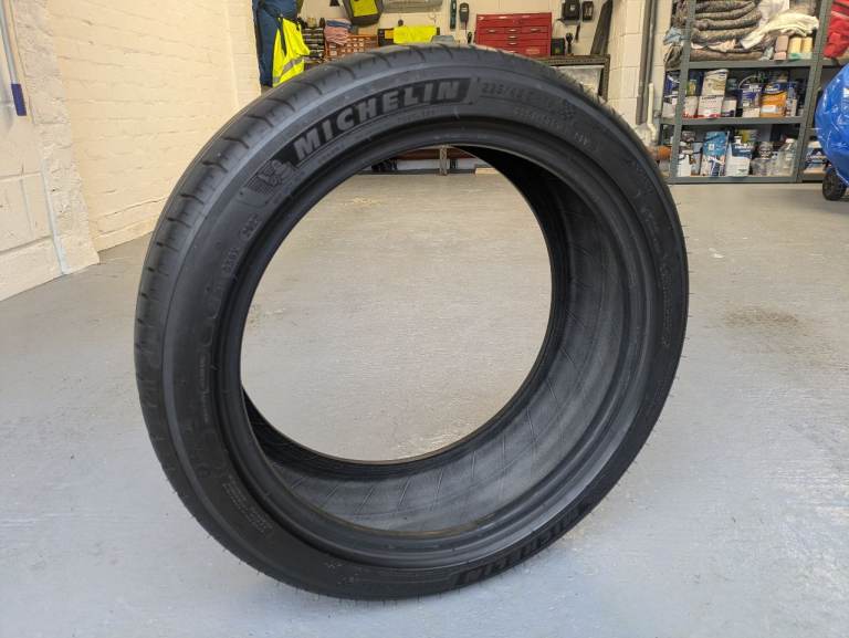 Michelin Pilot Sport 4 tyre (18")