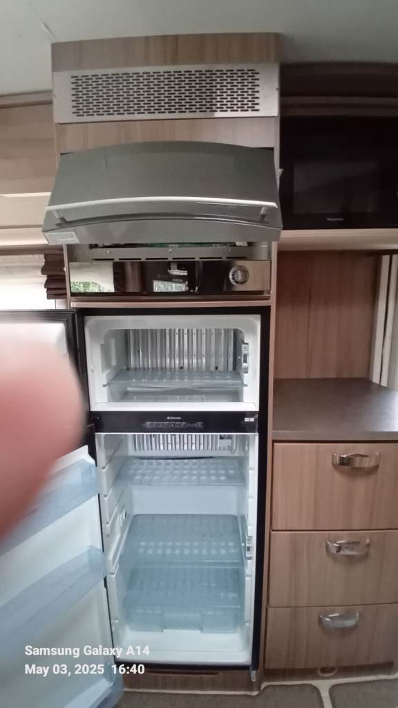 Pilote G.640 Immaculate. 30k mls. MOT. Service & habitation history. Dry. 4 New tyres and cambelt.