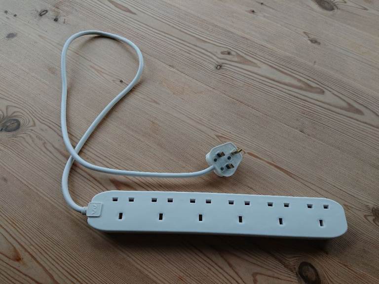 White 6-Gang Extension Lead
