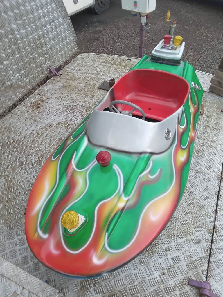 Toy speedboat