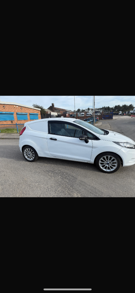 Ford, FIESTA, Car Derived Van, 2011, Manual, 1560 (cc)