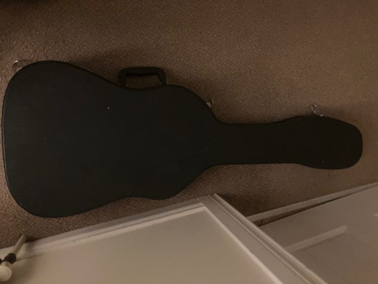 Hard guitar case 