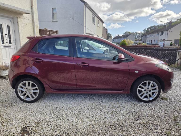 Mazda, 2, Hatchback, 2011, Manual, 1349 (cc), 5 doors Full MOT £35 Tax 55MPG
