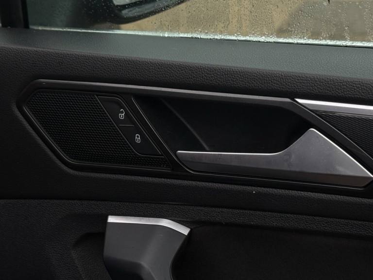 2017 Volkswagen Tiguan 2.0 TDi 150 SEL 5dr ESTATE DIESEL Manual