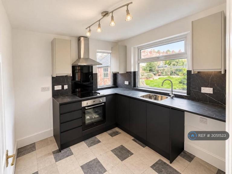 1 bedroom flat in Sunny Bank, Hull, HU3 (1 bed) (#3051523)