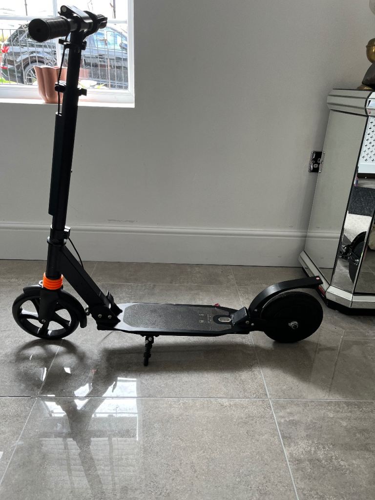 Electric scooter
