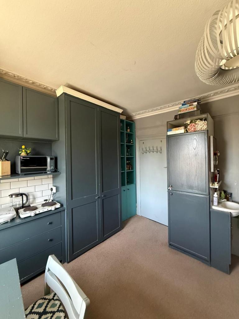 Large double room available for rent East Dulwich lordship lane 