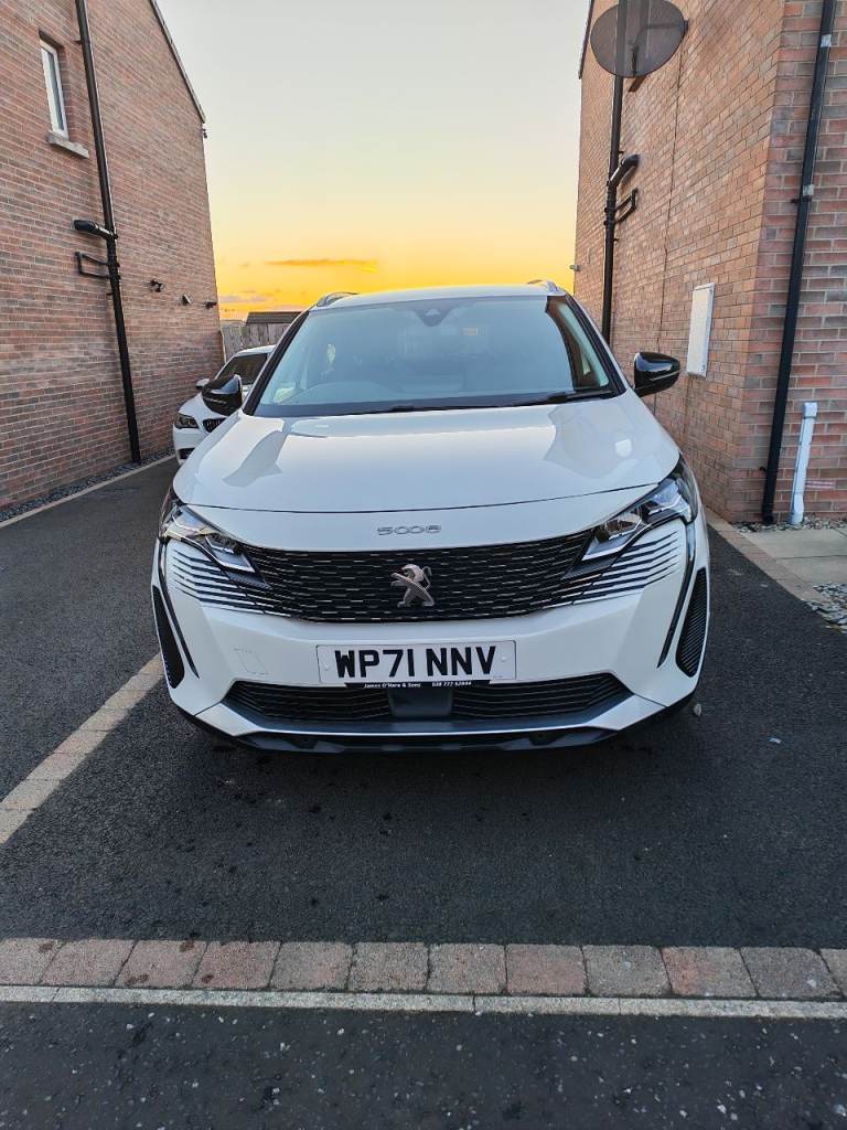 Peugeot, 5008, Hatchback, 2022, Semi-Auto, 1499 (cc), 5 doors