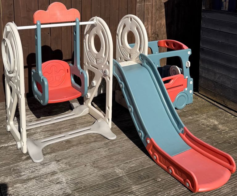 Toddlers Outdoor Slide and Swing Set