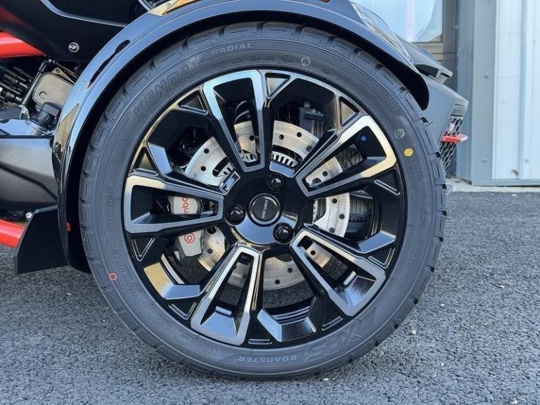 Can-Am Spyder F3 1330 S 1330 ACE 3-Wheel 