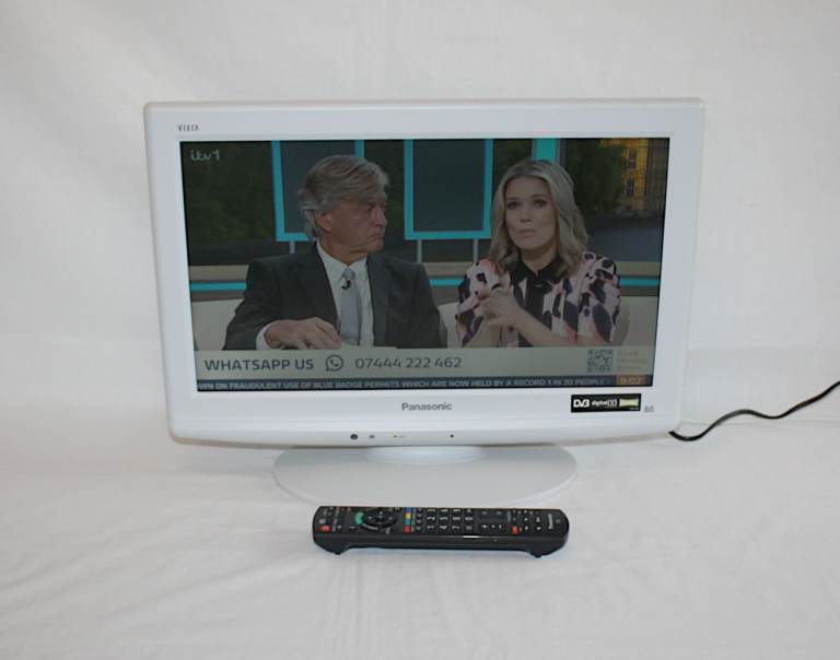 Panasonic 19 inch LCD TV with Built-in Freeview
