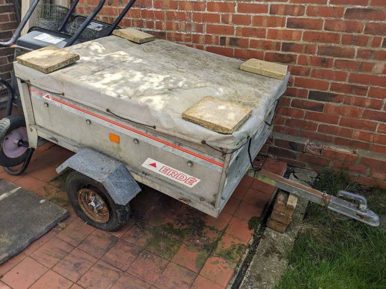 Erde 121 trailer, with drop tailgate