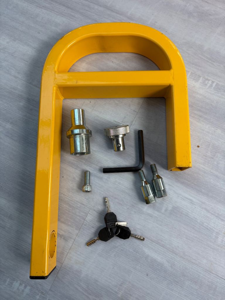 Stronghold wheel lock