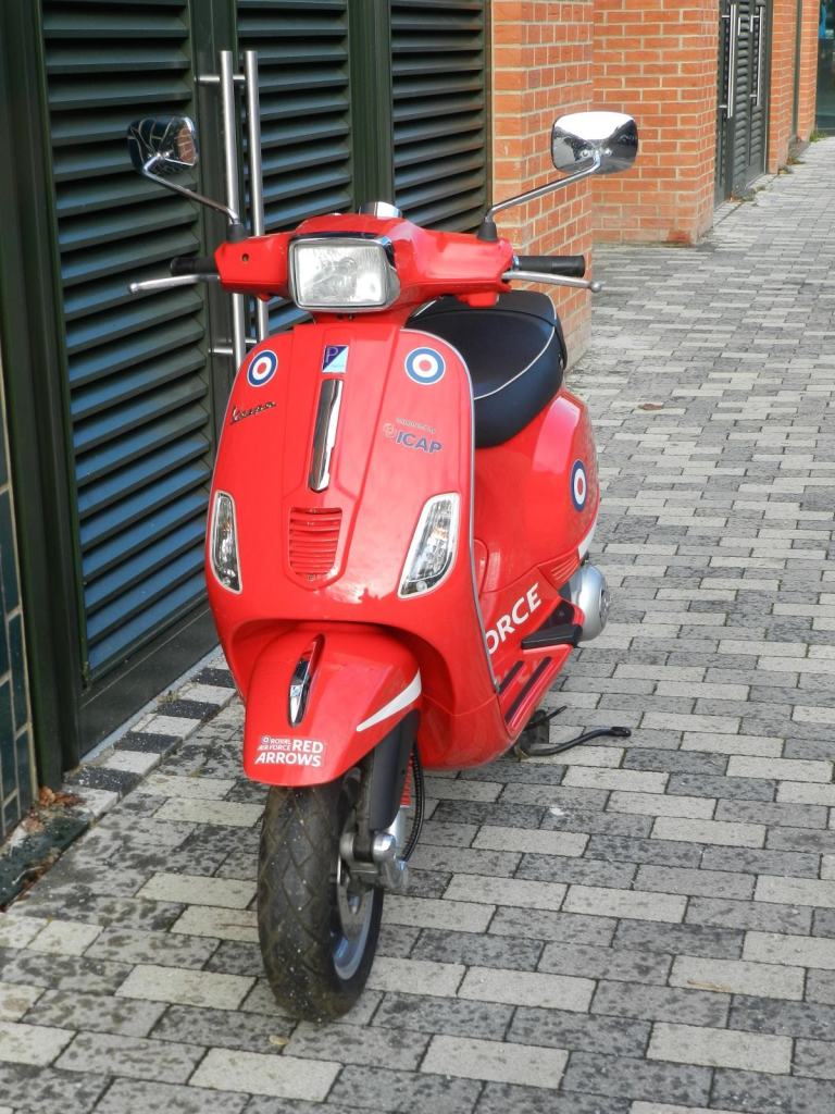 Piaggio Vespa S 125 Red Arrows Special Edition
