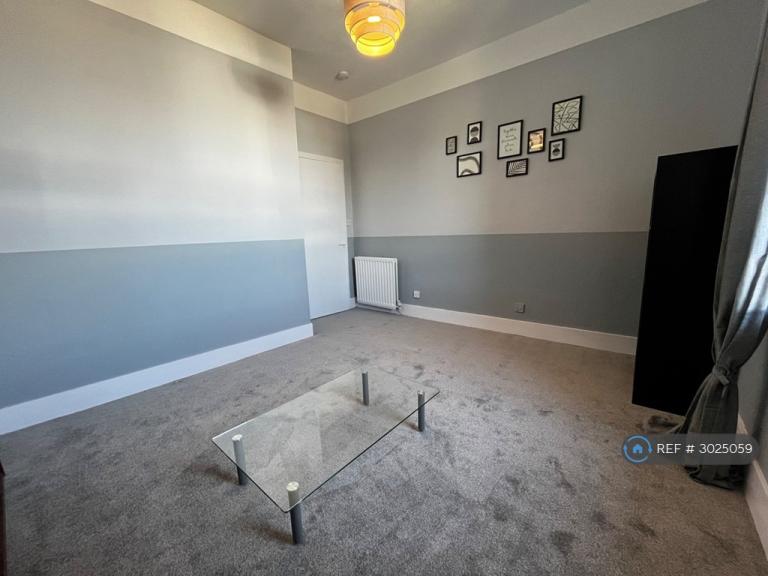 2 bedroom flat in Victoria Road, Aberdeen, AB11 (2 bed) (#3025059)