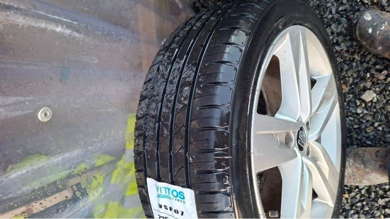 5x112  17inch seat rims with new tyres 