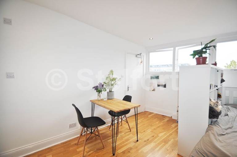 Studio flat in Mayton Street, London, N7